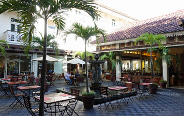 Phoenix Hotel restaurant