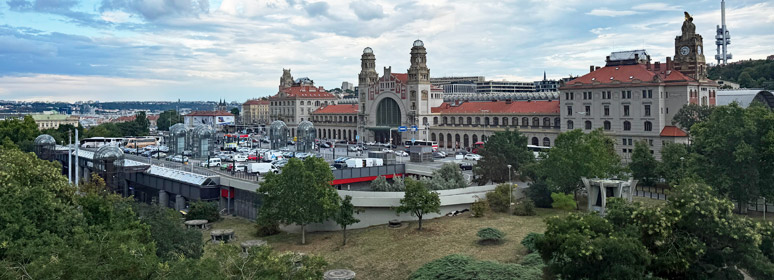 Overview of Prague Hlavni