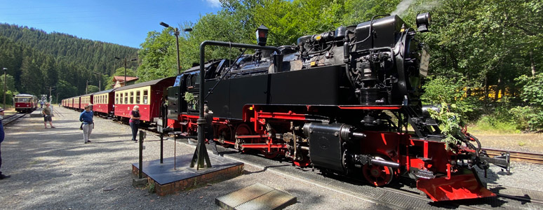 Harz Railway train taking on water at Eisfelder Talm�hle