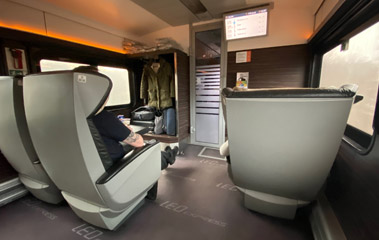 Leo Express premium class