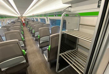Standard class & luggage rack on GWR train to Bath