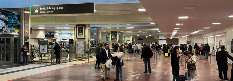 Security before accessing platforms at Madrid Chamartin