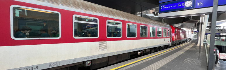 A regional train from Vienna to Bratislava, at Vienna Hbf