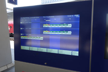 Train compositiom display at Vienna Hbf