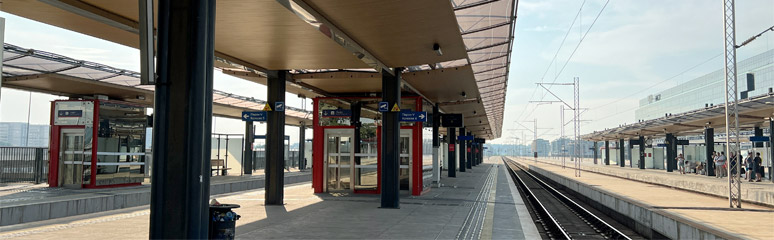 Platforms at Novi Beograd station