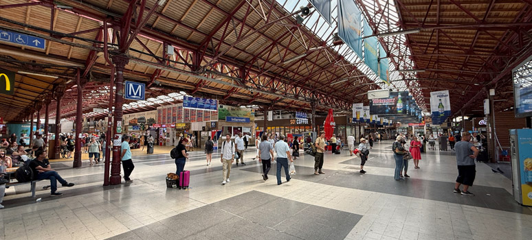 Bucharest Nord concourse