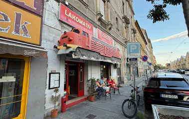 Lakomativ �tterem, Budapest's train restaurant