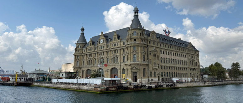 Istanbul Haydarpasa station