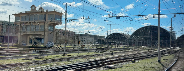 Scenery between Paris & Milan