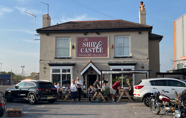 Portsmouth's Ship & Castle Inn 